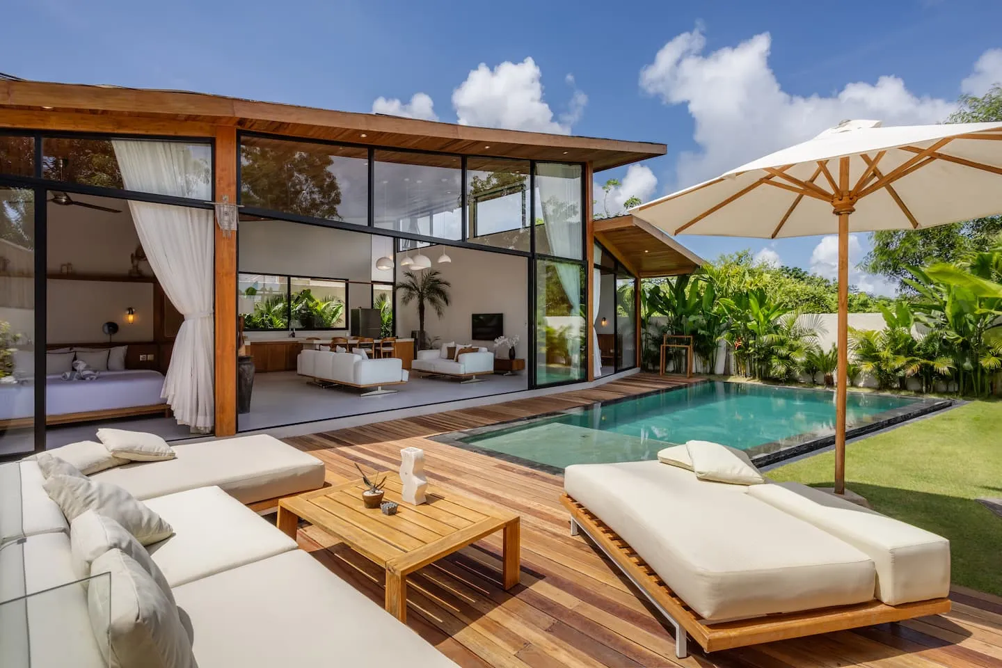 Private pool and tropical garden at Uma Ami