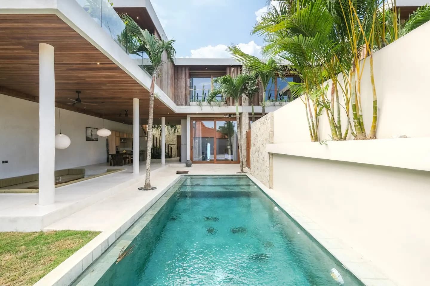 Mona Villa — view 2
